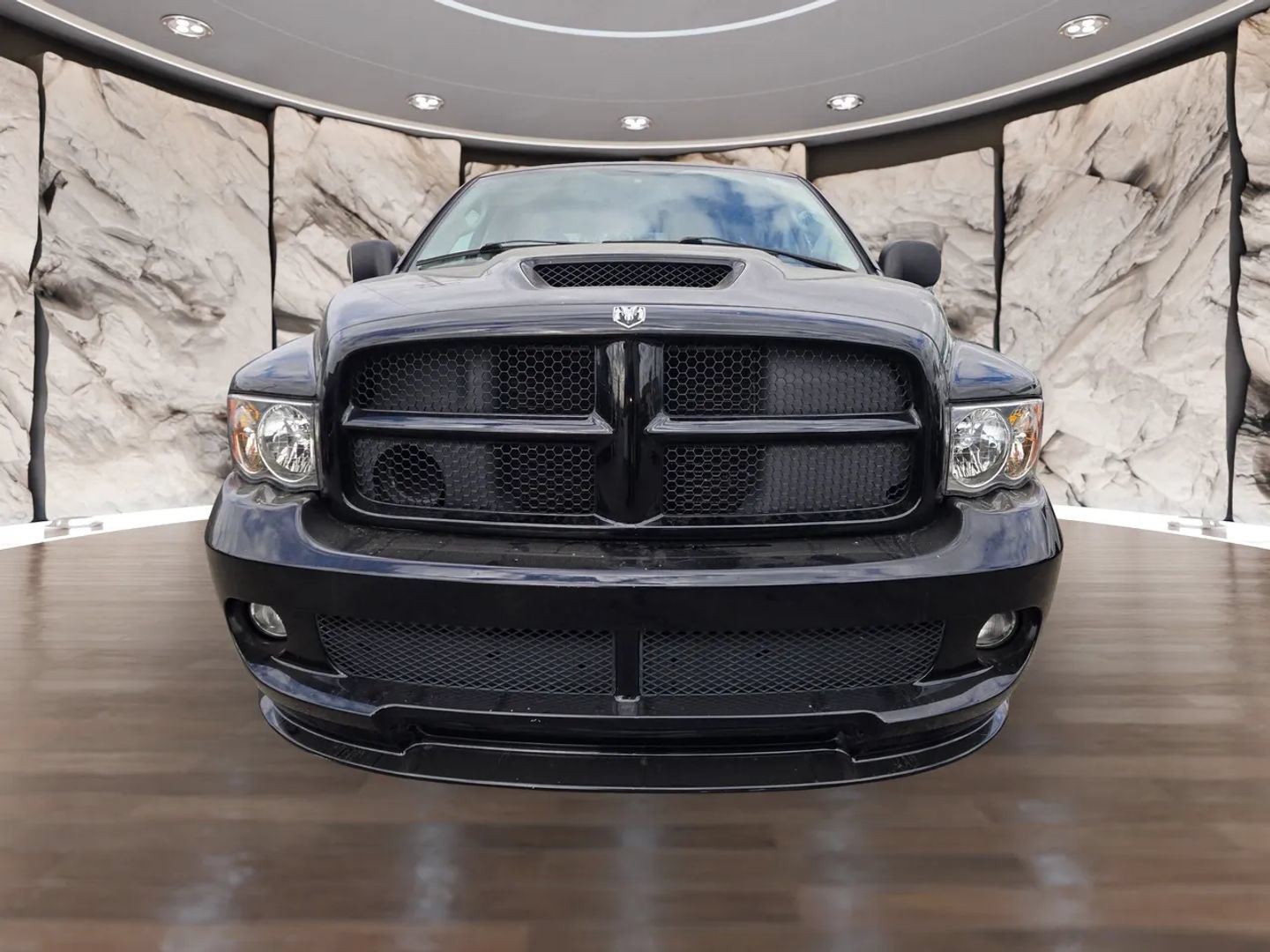 Used 2005 Dodge Ram 1500 Truck 2WD Quad Cab image 2