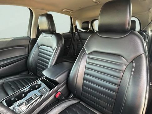 Used 2020 Ford Edge SEL AWD/4WD image 13