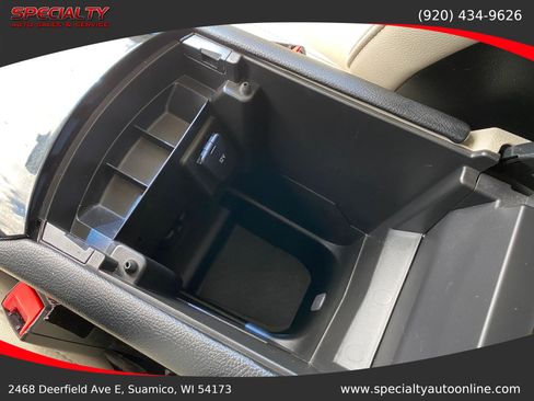 Used 2018 Ford Edge Titanium w/ Technology Package AWD/4WD image 33