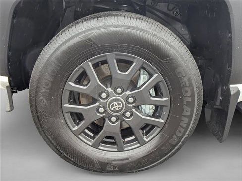 Used 2026 Toyota 4Runner SR5 AWD/4WD image 23