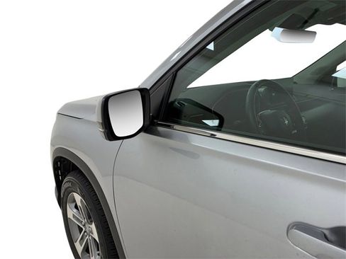 Used 2024 Honda Pilot EX-L image 10