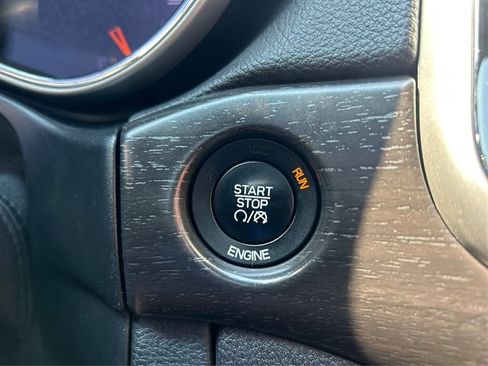 Used 2015 Jeep Grand Cherokee Altitude AWD/4WD image 37