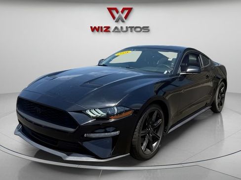 Used 2018 Ford Mustang Coupe w/ Black Accent Pkg RWD image 1