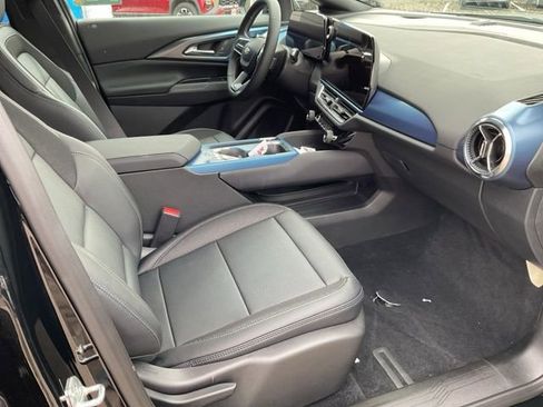 New 2026 Chevrolet Equinox EV LT image 27