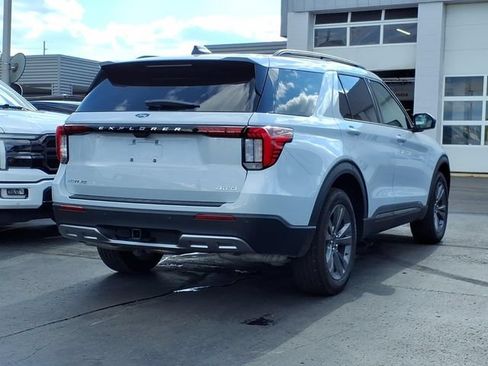 Certified 2026 Ford Explorer Active w/ Active Comfort Package AWD/4WD image 4