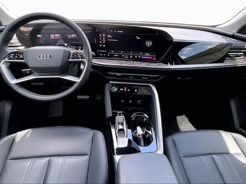 Used 2025 Audi Q5 Premium w/ Convenience Package AWD/4WD image 15
