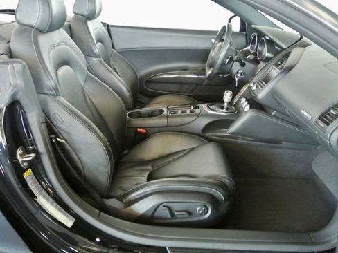 Used 2011 Audi R8 V10 image 30