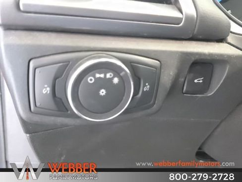 Used 2016 Ford Fusion SE w/ SE Cold Weather Package image 11