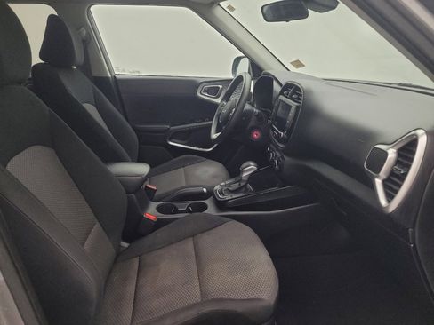 Used 2023 Kia Soul LX w/ Option Group 015 FWD image 21