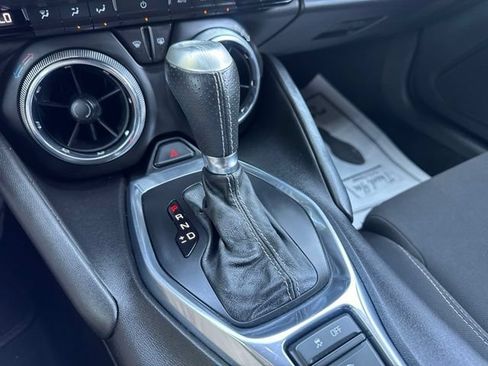 Used 2017 Chevrolet Camaro SS RWD image 21