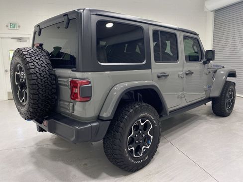 Used 2023 Jeep Wrangler Unlimited Rubicon 4xe w/ Cold Weather Group AWD/4WD image 8
