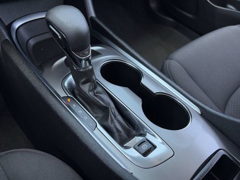 Used 2023 Chevrolet Malibu LT FWD image 19