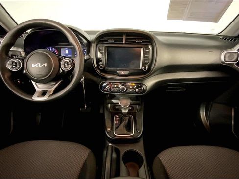 Certified 2022 Kia Soul LX w/ Technology Package FWD image 15