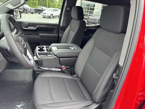 New 2025 GMC Sierra 1500 SLE w/ Preferred Package image 12