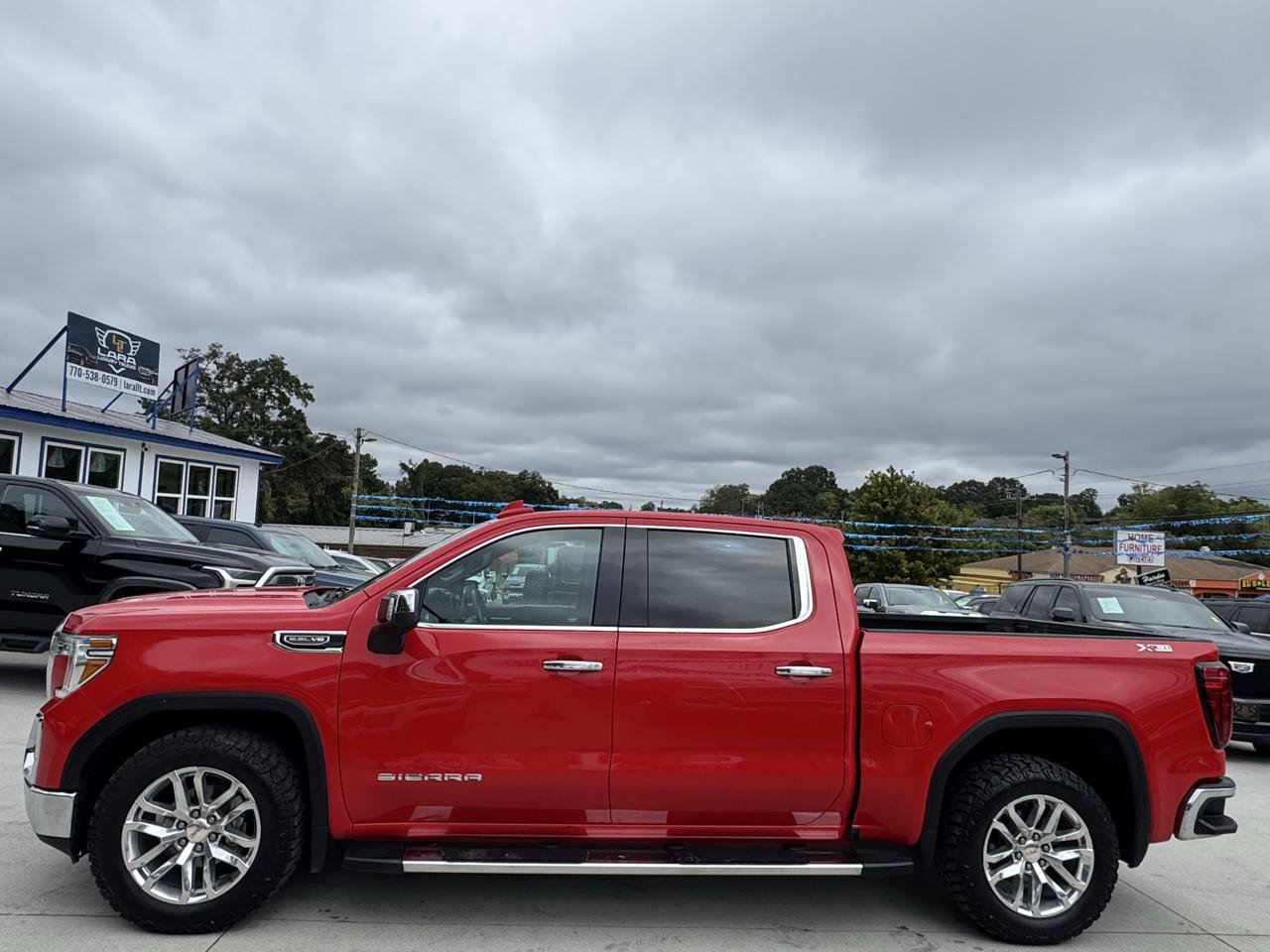Used 2021 GMC Sierra 1500 SLT w/ SLT Convenience Package AWD/4WD image 4