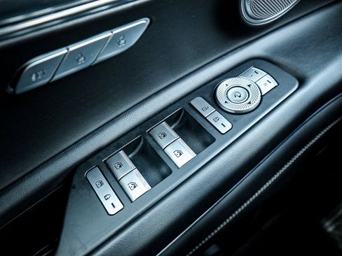 Used 2022 Genesis GV80 2.5T w/ Advanced Package 02 image 15