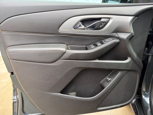 Used 2018 Chevrolet Traverse LT AWD/4WD image 11