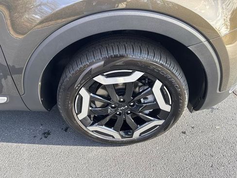 New 2025 Kia Telluride S image 8