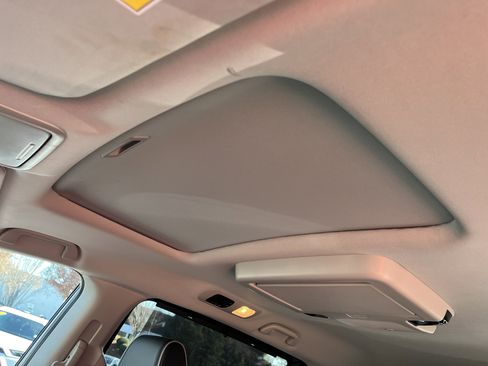 Certified 2025 Honda Odyssey Elite image 19