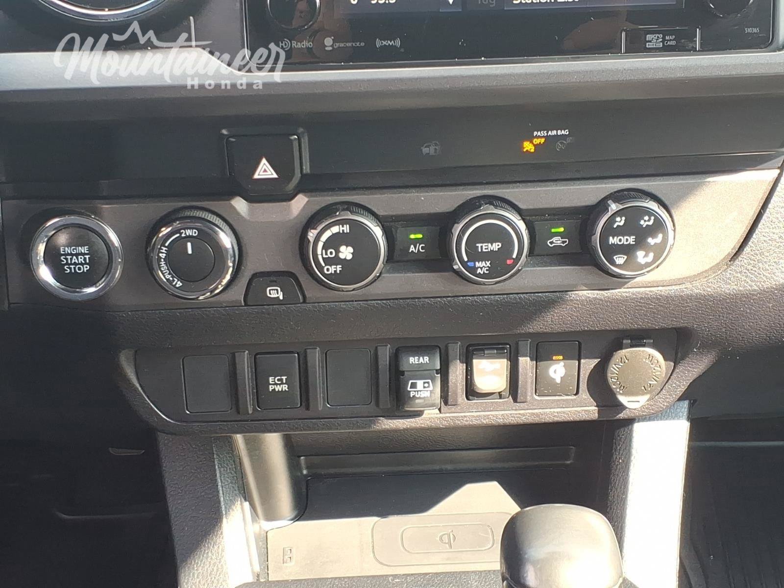 Used 2019 Toyota Tacoma TRD Sport AWD/4WD image 35