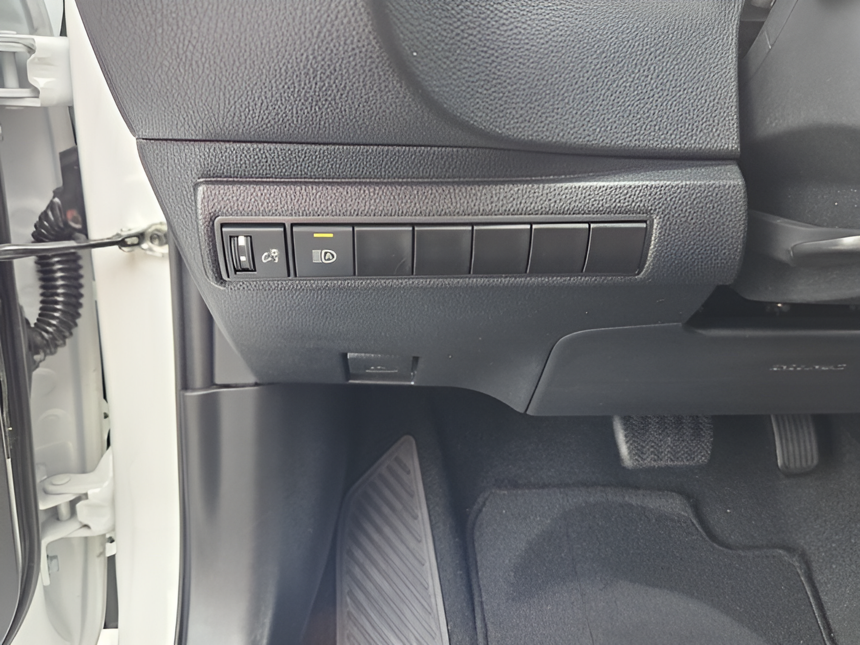 Certified 2024 Toyota Corolla SE FWD image 14