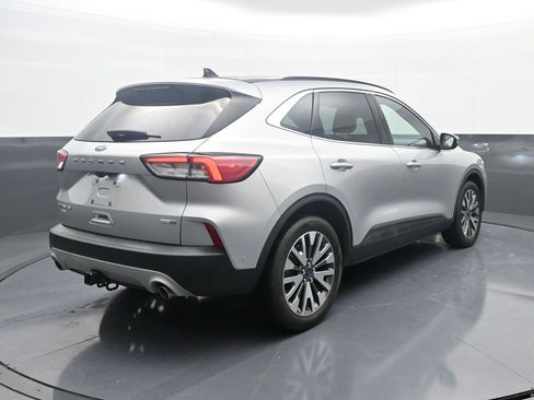 Used 2020 Ford Escape Titanium image 7