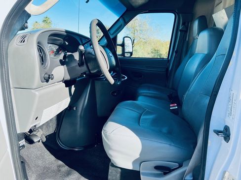 Used 2007 Ford E-450 and Econoline 450 image 10