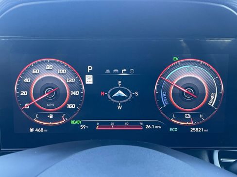 Used 2025 Hyundai Elantra Limited image 41