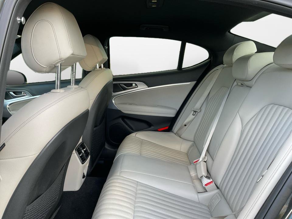 Used 2023 Genesis G70 3.3T AWD/4WD image 16