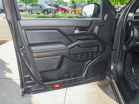 Used 2025 Toyota Tacoma TRD Off-Road AWD/4WD image 14