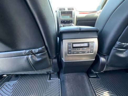 Used 2015 Lexus GX 460 image 27