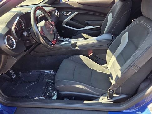 Used 2019 Chevrolet Camaro LT w/ RS Package image 9