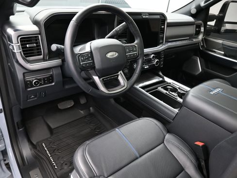 Used 2025 Ford F250 Platinum w/ Tremor Off-Road Package image 21