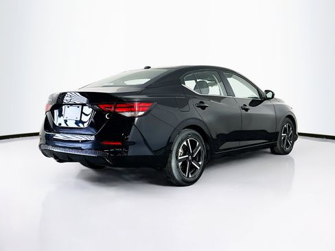 Used 2025 Nissan Sentra SV image 9