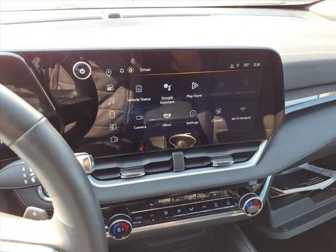 Used 2025 Chevrolet Equinox LT w/ Convenience Package II image 8