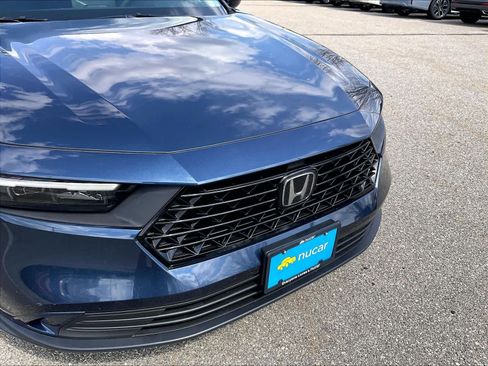Used 2023 Honda Accord EX image 30