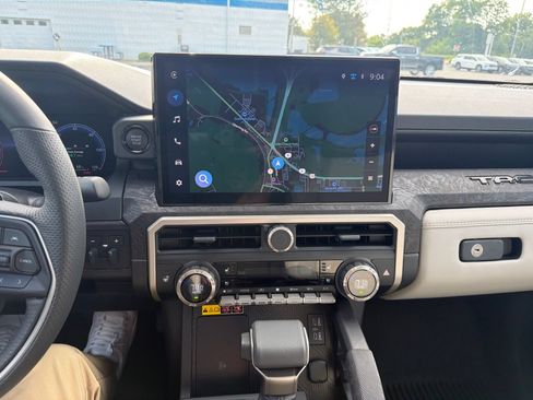 Used 2026 Toyota Tacoma Limited AWD/4WD image 11