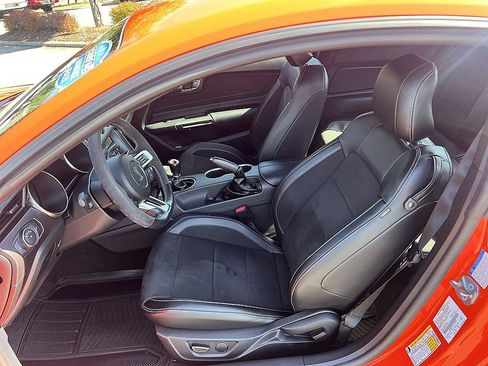Used 2016 Ford Mustang Shelby GT350 w/ Technology Package RWD image 13