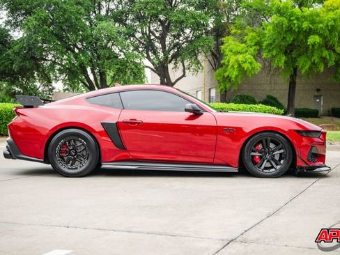 Used 2024 Ford Mustang GT RWD image 13
