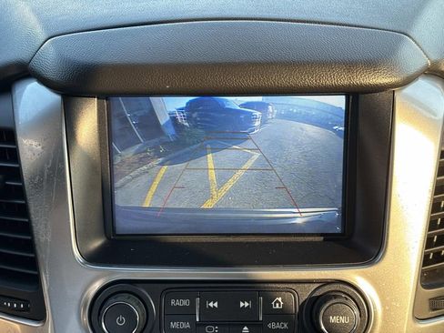 Used 2020 Chevrolet Tahoe LT w/ Luxury Package image 27