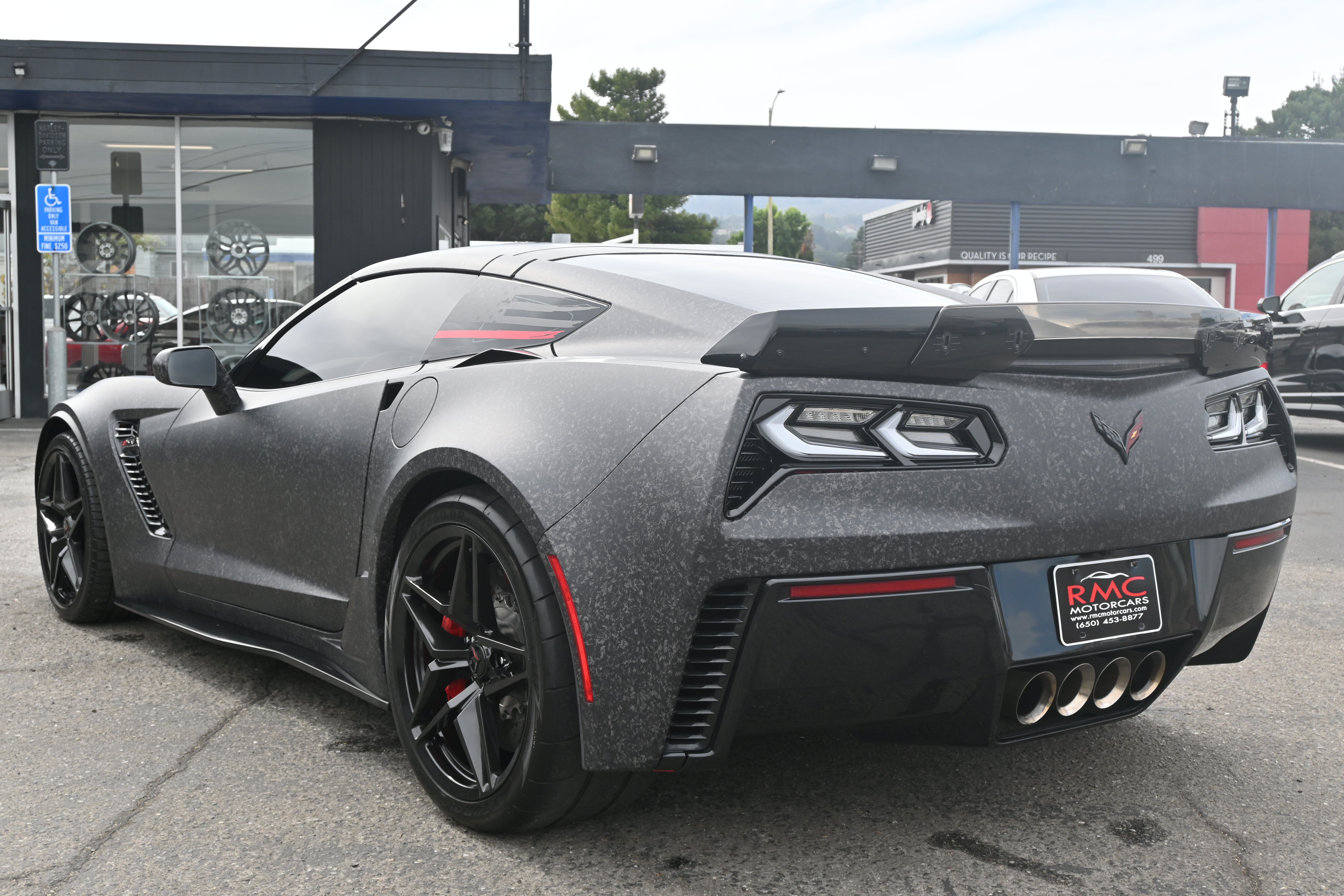 Used 2016 Chevrolet Corvette Z06 w/ 3LZ Preferred Equipment Group RWD image 8