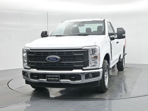 New 2026 Ford F250 XL w/ XL Chrome Package image 55