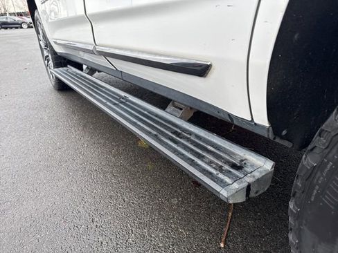 Used 2023 GMC Yukon Denali Ultimate image 43