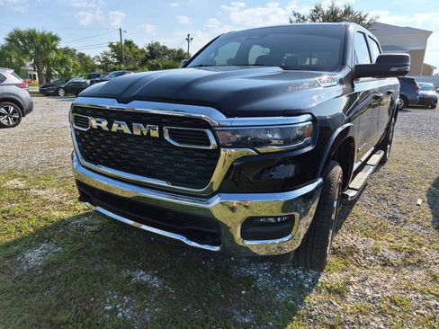 Used 2025 RAM 1500 Big Horn AWD/4WD image 1