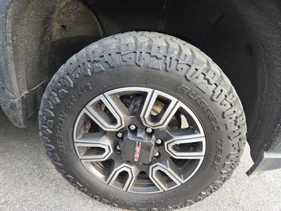 Used 2021 GMC Sierra 2500 AT4 w/ AT4 Premium Plus Package