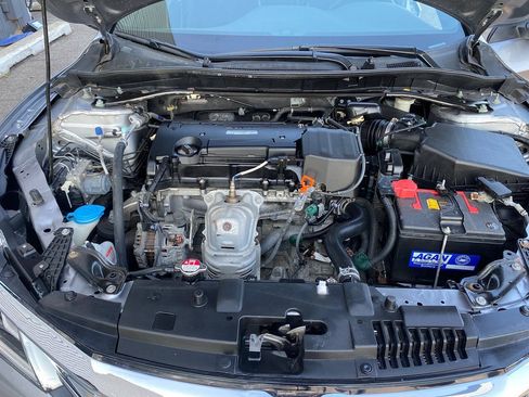 Used 2017 Honda Accord LX image 33