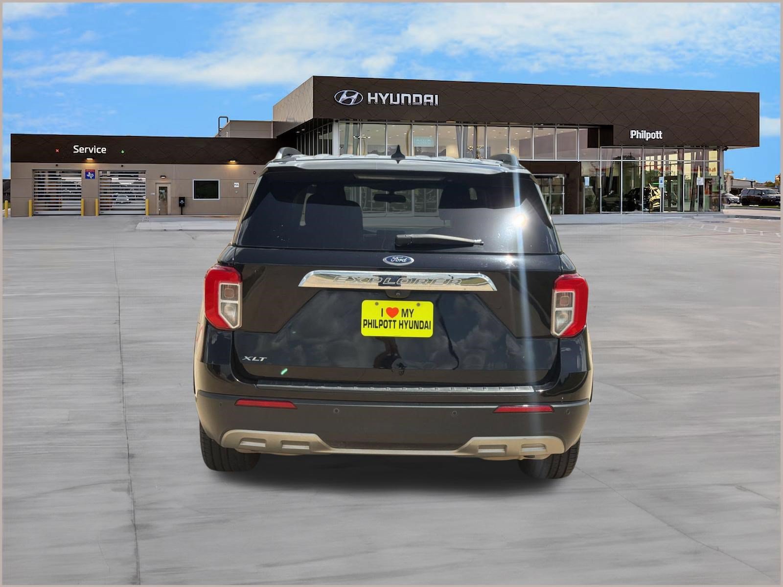 Used 2021 Ford Explorer XLT w/ Equipment Group 202A RWD image 10