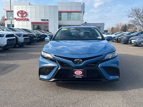 Used 2023 Toyota Camry SE image 2