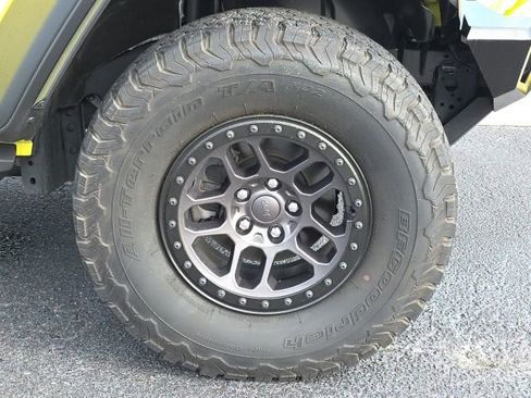 Used 2022 Jeep Wrangler Unlimited Sport w/ Xtreme Recon 35" Tire Package image 25