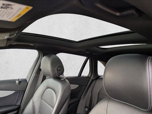 Used 2021 Mercedes-Benz GLC 300 GLC 300 image 19